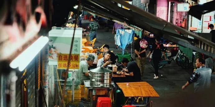 最新江湖地?cái)傌浽磁l(fā)，探索繁榮的商業(yè)新領(lǐng)域