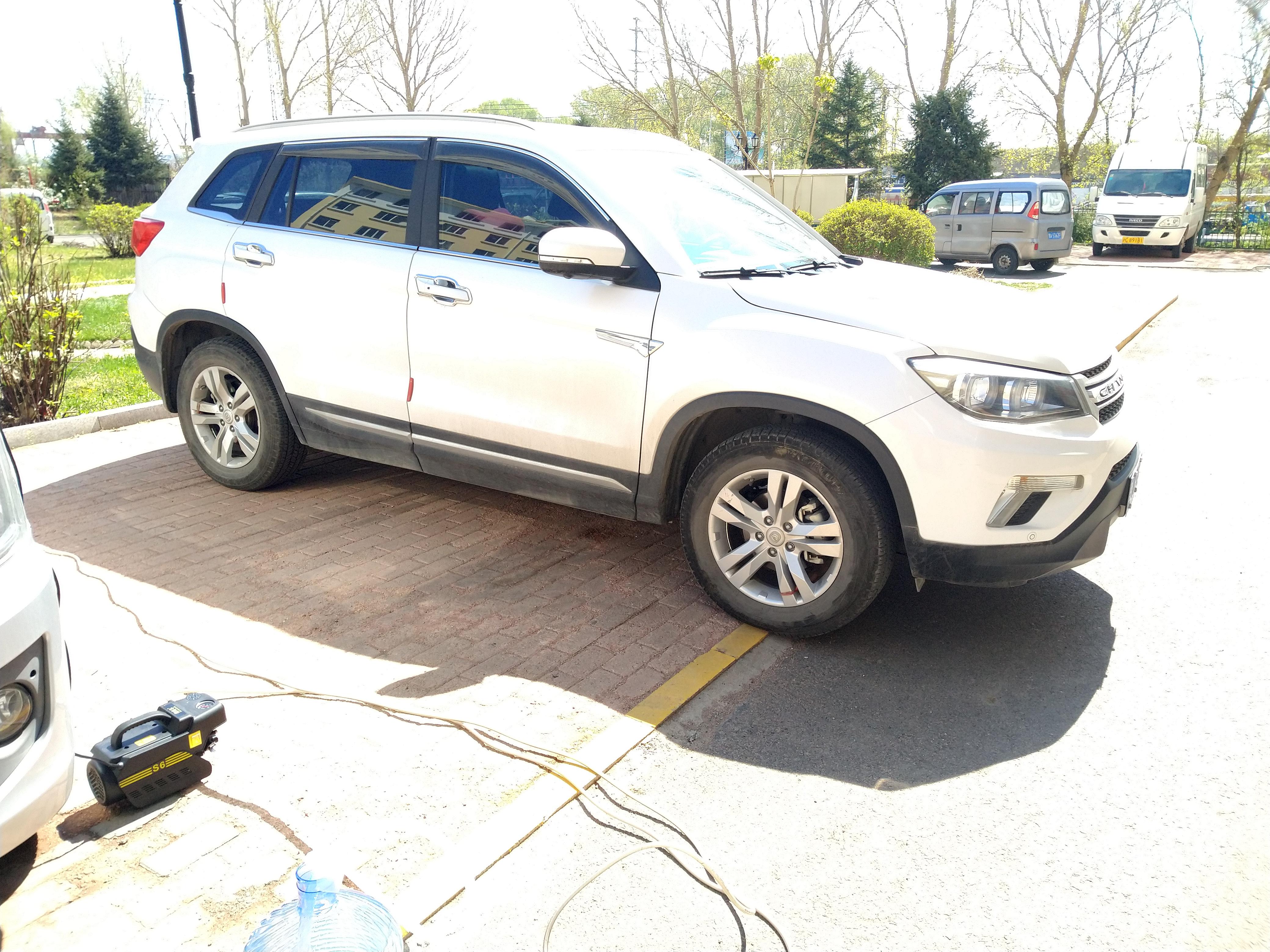 新車車漆最新保養(yǎng)方法，保護(hù)你的愛車煥然一新